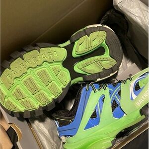Balenciaga women’s Sneakers in Green and Blue